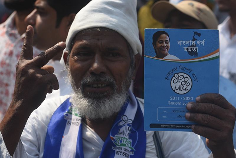 उन्होंने कहा, इस प्रक्रिया को पूरा करने के लिए कोई निश्चित समय सीमा नहीं है। हम इस तरह के वोटों को इकट्ठा करने के लिए हर घर में जा रहे हैं और पहले चरण के चुनावों की शुरुआत से पहले इसे खत्म करना है।