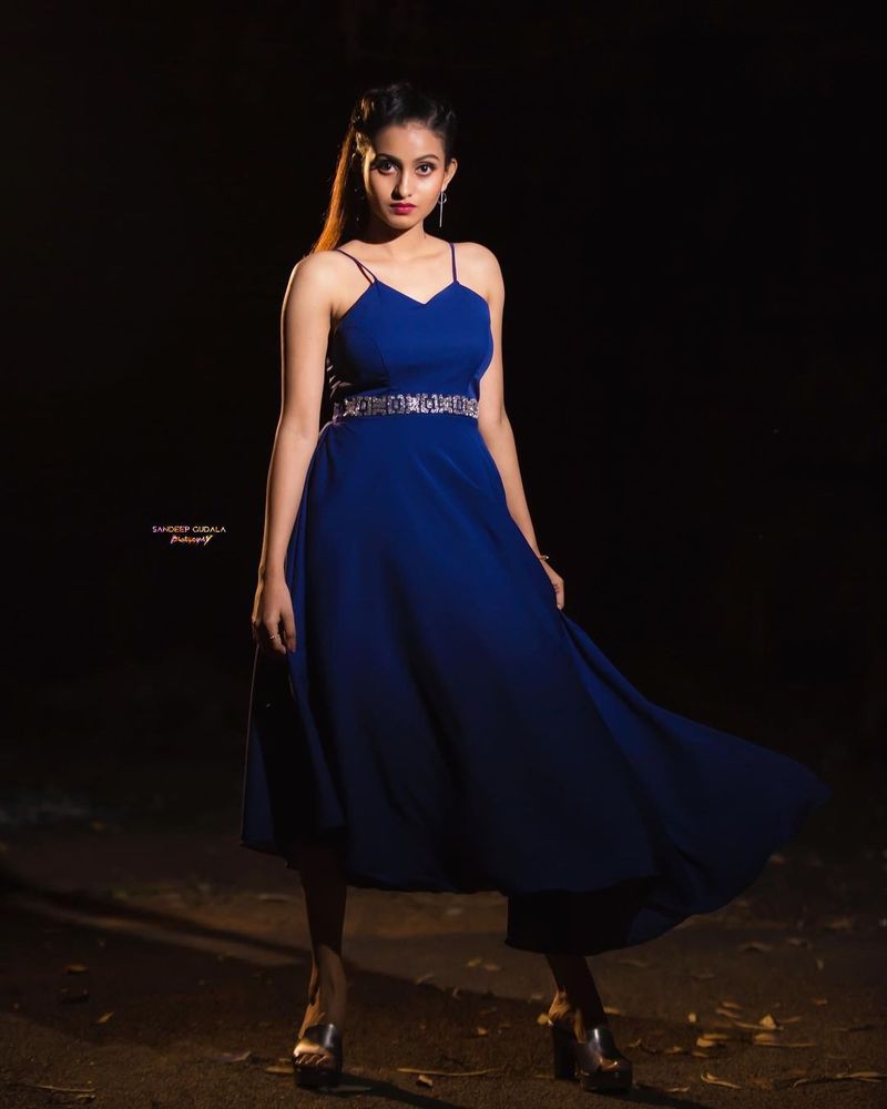 టిక్ టాక్ స్టార్ గా దీపికా చేసిన రచ్చ.. ఆమె ఫ్యాన్స్ కి ఇప్పటికీ పరిచయమే. 2018లో టిక్ టాక్ లోకి ఎంట్రీ ఇచ్చిన దీపికా అతి తక్కువ కాలంలో మిలియన్స్ లో ఫాలోయర్స్ సంపాదించారు.