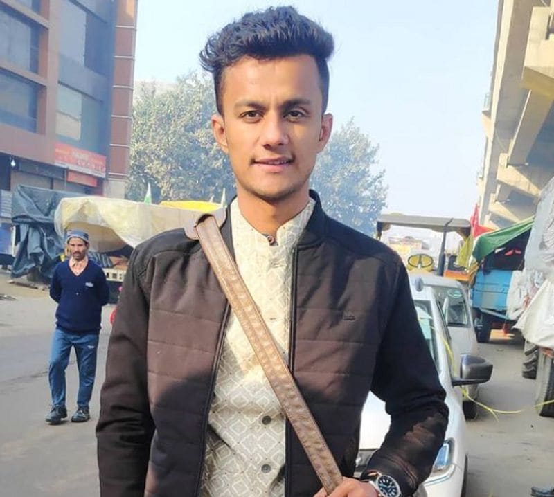 ಪ್ರಫುಲ್ ತನ್ನ ಕೆಲಸಕ್ಕೆ ಎಲ್ಲವನ್ನೂ ನೀಡಲು ಬಯಸಿದ್ದರು. ಆದ್ದರಿಂದ ಎಂಬಿಎ ತ್ಯಜಿಸಿದರು. ಆದರೆ, ಈ ಸಮಯದಲ್ಲಿ ಅವರ ಪೋಷಕರು ಮಗ ಕುಟುಂಬಕ್ಕೆ ಅವಮಾನ ಮಾಡುತ್ತಿದ್ದಾನೆ ಎಂದೇ ಹೇಳಿದ್ದರು.