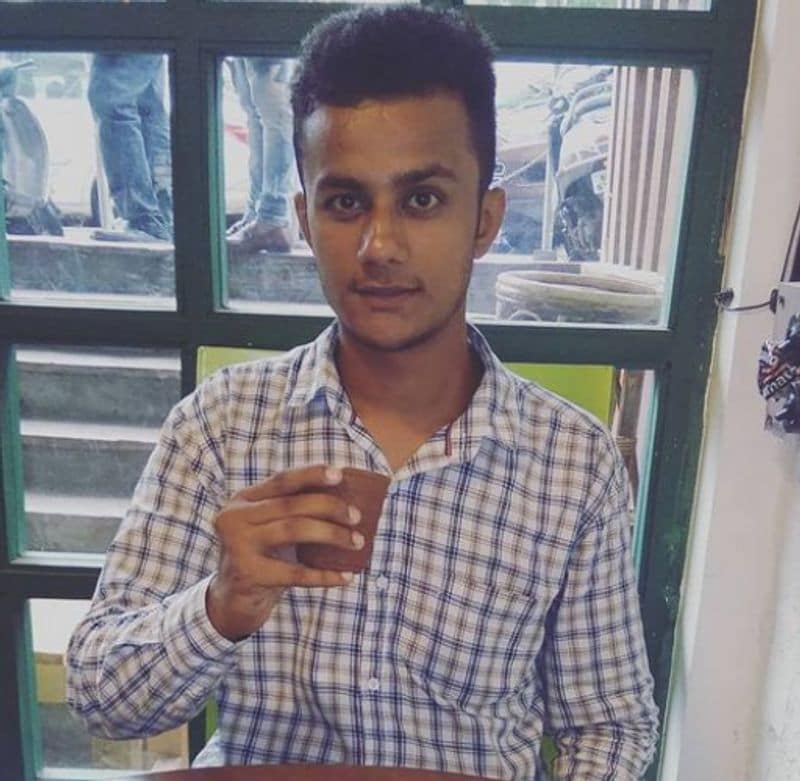 "ನನ್ನನ್ನು ಅಪಹಾಸ್ಯ ಮಾಡಿದ ಜನರು, ಈಗ ನನ್ನ ಸಲಹೆ ಕೇಳುತ್ತಾರೆ. ನಾನು ಅವರಿಗೆ ಹೇಳುತ್ತೇನೆ,ಪದವಿ ಅಪ್ರಸ್ತುತ.ನಾನು ಪೂರ್ಣ ಸಮಯದ ಚಾಯ್ ವಾಲಾ ಮತ್ತು ನಾನು ಮಾಡುವ ಕೆಲಸವನ್ನು ನಾನು ಪ್ರೀತಿಸುತ್ತೇನೆ ಎನ್ನುತ್ತಾರೆ
