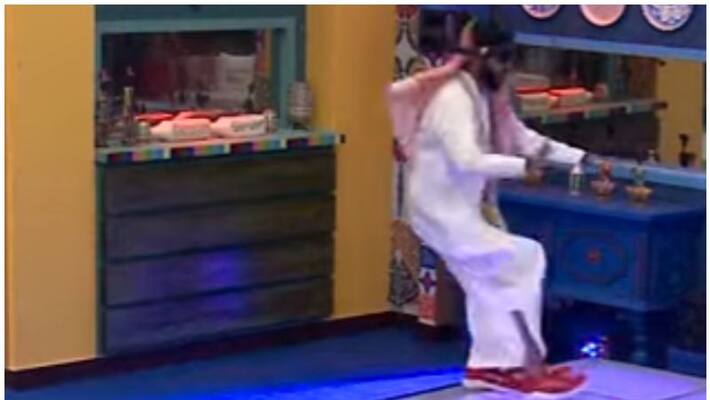 Arabi Adoney others dance Arabi Adoney others dance