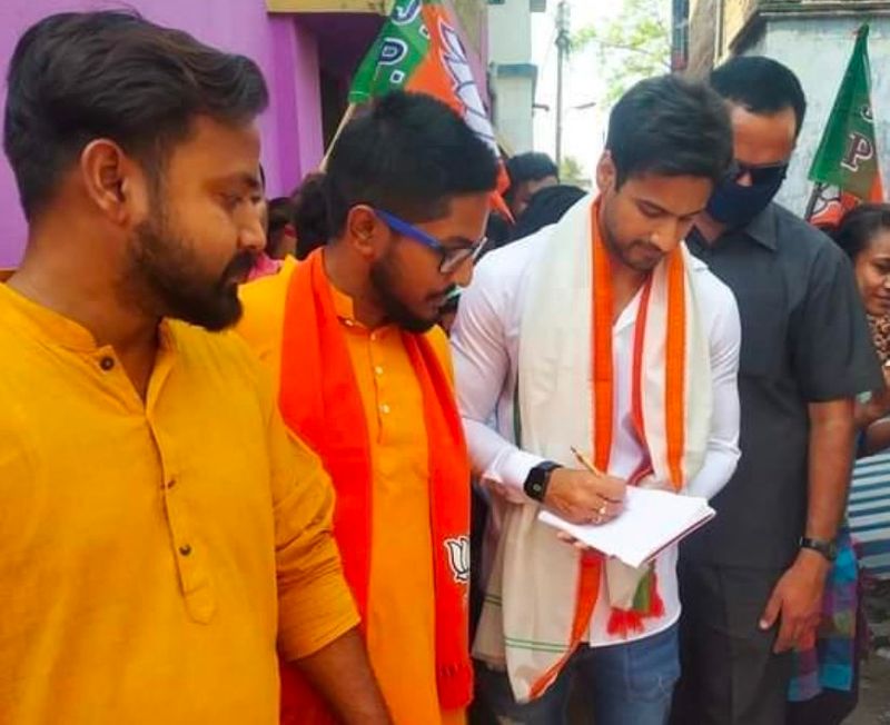 <p>শনিবার তারই খসরা জমা দিলেন যশ। এখনও পর্যন্ত ২ কোটি ১০ লক্ষ টাকার মালিক যশ। </p>