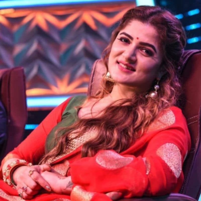 <p>ಅಭ್ಯರ್ಥಿಗಳ ಪಟ್ಟಿಯಲ್ಲಿ ಅವರ ಹೆಸರನ್ನು ಘೋಷಿಸಿದ ತಕ್ಷಣ ಬಿಜೆಪಿ ಮುಖಂಡರು ಮತ್ತು ಕಾರ್ಮಿಕರು ಕೋಪಗೊಂಡಿದ್ದರು ಎನ್ನಲಾಗಿದೆ.</p>