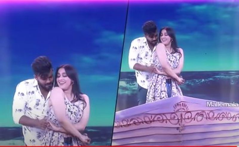 రష్మీ,సుడిగాలి సుధీర్ అయితే ఒక్క అడుగు ముందుకేసి అందరు చూస్తుండగానే పడవలోకి ఎవరికి కనిపించకుండా జారుకున్నారు. ఆ తర్వాత ఏం జరిగిందనేది ఊహించుకోవచ్చు.