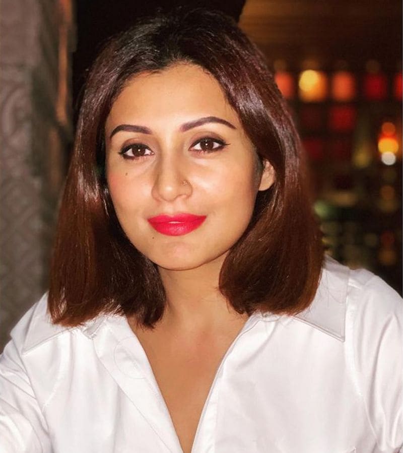 Bollywood actress Rimi Sen, who did hit films like Dhoom, Phir Hera Pheri, Johnny Gaddar, Hungama, Garam Masala, Kyon Ki and Golmaal and took part in Bigg Boss 9 too have recently, said that she join the film industry due to financial issues.