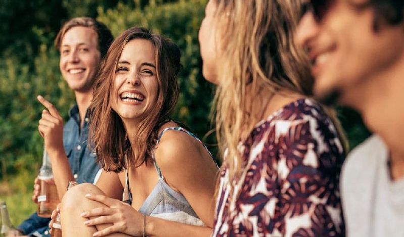 World Happiness Index की रिपोर्ट यूनाइटेड नेशंस सस्टेनेबल डेवलपमेंट सॉल्यूशंस नेटवर्क की तरफ से जारी की जाती है। 2021 में भी फ़िनलैंड ने सबसे ऊपर अपनी जगह बनाई है। यानी दुनिया में सबसे ज्यादा खुशहाल देश फ़िनलैंड है। इसके बाद पांचवे नंबर तक आने वाले देश हैं- डेनमार्क, स्विट्ज़रलैंड, आइसलैंड और हॉलैंड।

