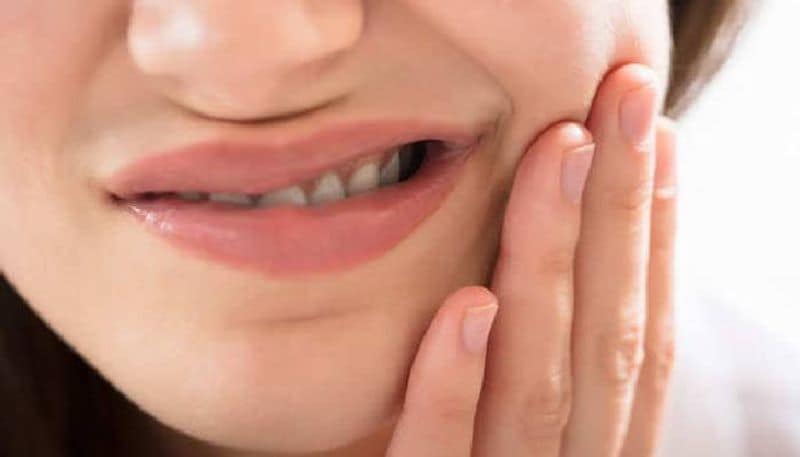 Here are some common home remedies for toothache to keep you calm before you reach your dentist.