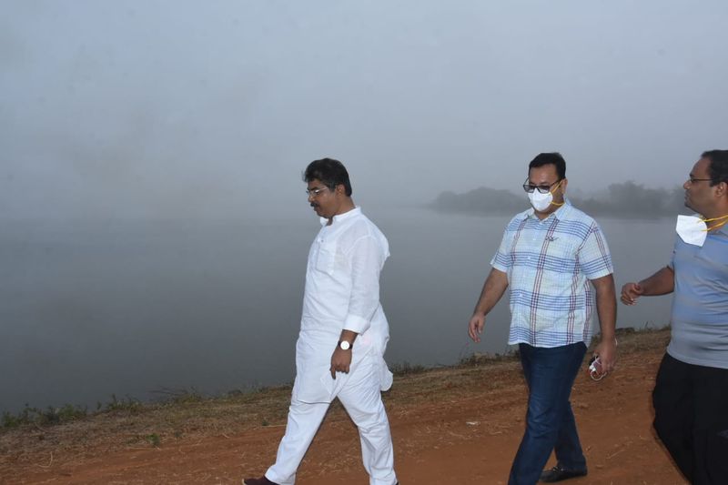 ಕರ್ನಾಟಕ ಸರ್ಕಾರದ ಪರವಾಗಿ ಸಚಿವ ಆರ್ ಅಶೋಕ್ ಸಂಕಲ್ಪಕ್ಕೆ ಕುಳಿತು ಕಾರ್ಯಕ್ರಮ ನಡೆಸಿಕೊಟ್ಟಿದ್ದಾರೆ.