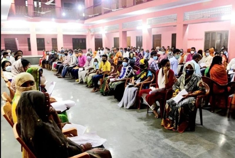 मिशन किसान कल्याण के अंतर्गत कृषि मेला एवं प्रदर्शनी का उद्घाटन किए। साथ ही कृषकों को मिनी किट एवं प्रमाण-पत्रों का वितरण, कृषि विकास पुस्तिका का विमोचन तथा किसान भाइयों से संवाद किए।
