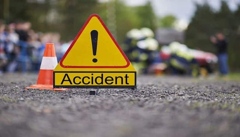 MotorCycle accident...4 youth dead