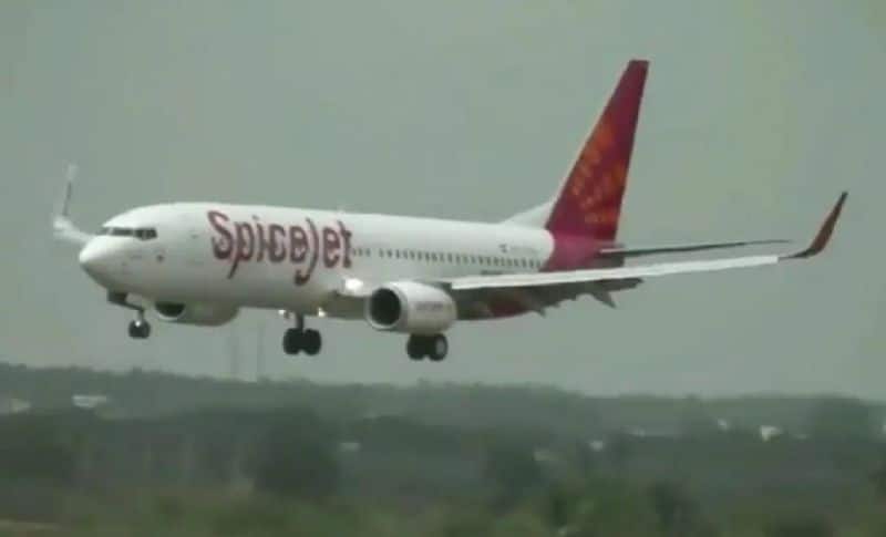 SpiceJet airlifts 2450 oxygen concentrators from Nanjing and Hong Kong