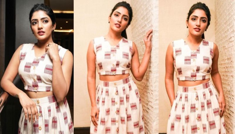 ఇలా నెమ్మదిగా తన కెరీర్ని రైట్ ట్రాక్లోకి ఎక్కిస్తుంది ఈషా రెబ్బా. ఇదిలా ఉంటే ఎప్పటికప్పుడు తన గ్లామర్ ఫోటోలతో ఫాలోవర్స్ ని ఖుషీ చేస్తున్న విషయం తెలిసిందే.
