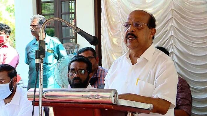 G Sudhakaran Against BJP candidates flower showering at Punnapra Vayalar memorial G Sudhakaran Against BJP candidates flower showering at Punnapra Vayalar memorial