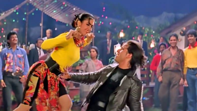 फिल्म के लिए म्यूजिक डायरेक्टर दिलीप सेन और समीर सेन ने 3 गाने तैयार किए थे। समीर और दिलीप ने यश चोपड़ा को पहले दो गाने तो सुना दिए लेकिन तीसरा गाना 'ओले-ओले' सिर्फ इसलिए नहीं सुनाया क्योंकि इन्हें लगा कि ये गाना अच्छा नहीं बना है। 