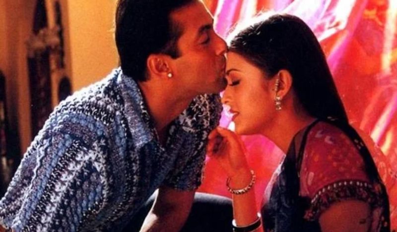 <p>কিন্তু এর কয়েকদিন আগে কেন বেঁকে বসেছিলেন সলমন! জল্পনা বাড়িয়ে ছিল সলমনের আগামী ছবি হাম দিল দে চুকে চুকে সনম। </p>