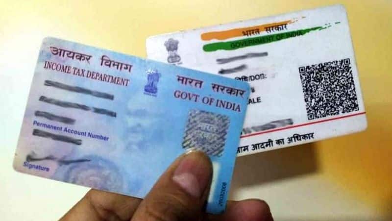 thousand rupees fine for not linking aadhaar and pan  card says central board of direct tax 