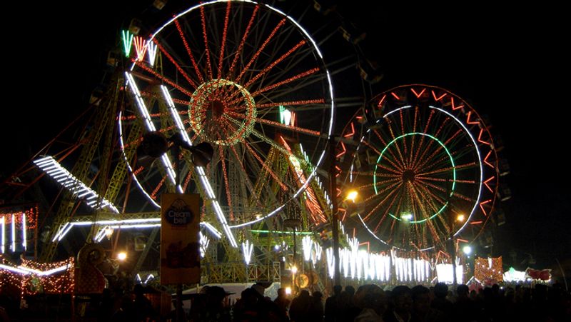 5. सपने में स्वयं को मेले में घूमते हुए दखें तो जल्दी ही योग्य जीवनसाथी मिलता है।
