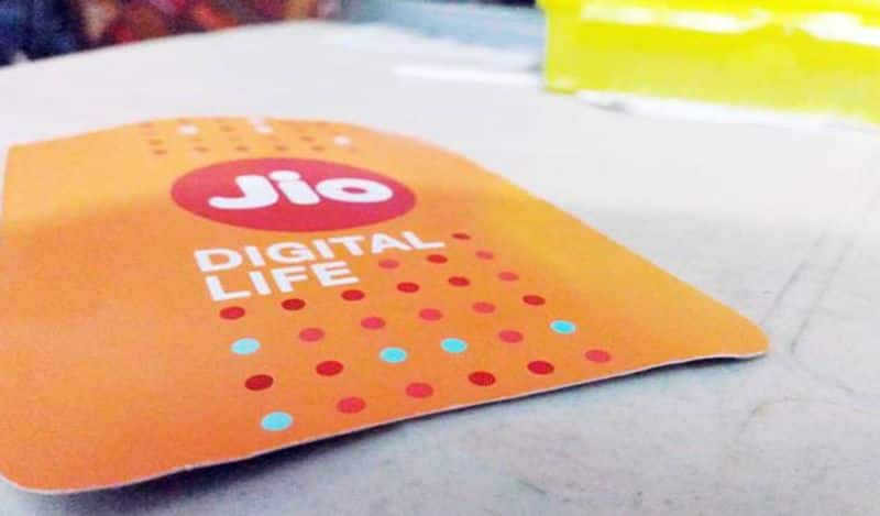 reliance Jio  Independence Day offer that includes Rs 3,000 in benefits with a single prepaid plan.