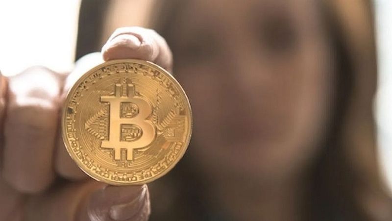 Crypto Market Crashed: There was a ruckus in the crypto market bitcoin fell 16 percent