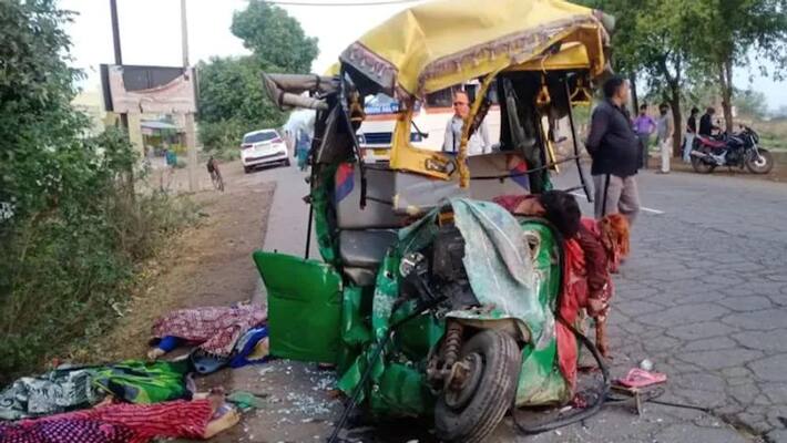 13 passengers killed in bus and auto collision in MPs Gwalior kpn 13 passengers killed in bus and auto collision in MPs Gwalior kpn