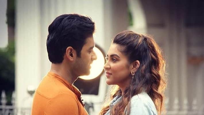 ankush hazra openly kiss to oindrila sen front of camera bjc ankush hazra openly kiss to oindrila sen front of camera bjc
