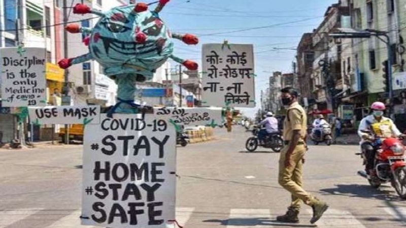 <p>ಕಳೆದೆರಡು ದಿನದಲ್ಲಿ 354 ಮಂದಿ ಕೊರೋನಾಗೆ ಬಲಿಯಾಗಿದ್ದಾರೆ. ಈ ಮೂಲಕ ದೇಶದಲ್ಲಿ ಕೊರೋನಾಗೆ ಸಾವನ್ನಪ್ಪಿದ್ದವರ ಸಂಖ್ಯೆ 1,62,468ಕ್ಕೇ ಏರಿಕೆಯಾಗಿದೆ.</p>