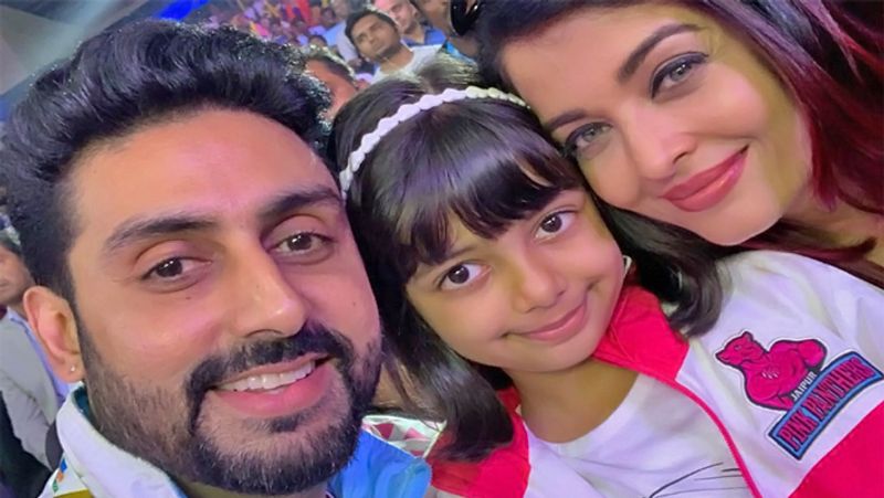One such famous family in Bollywood who keep in touch with each other is the Bachchans. In which all members of the family, including Aishwarya Rai to Shweta Bachchan are present on WhatsApp.
