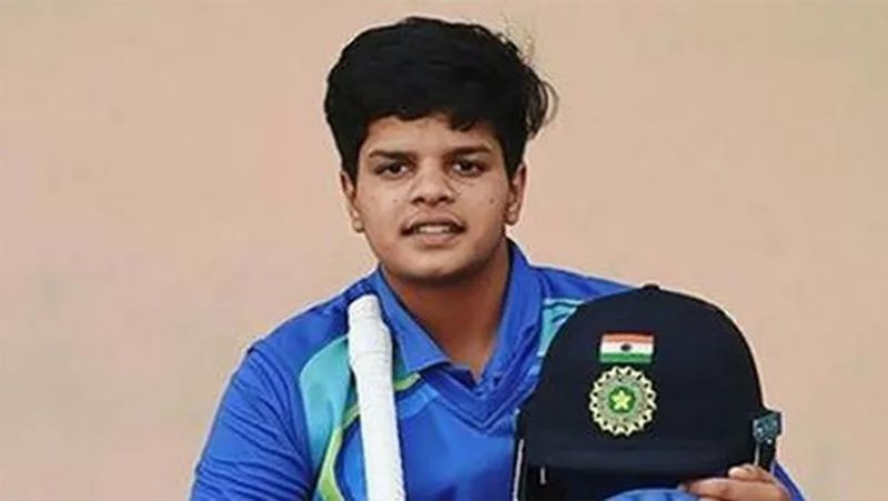 जब भी हम क्रिकेट का नाम लेते है, तो हमारे जहन में सचिन, विराट और धोनी जैसे दिग्गज खिलाड़ियों का नाम आता हैं। लेकिन भारत की महिला क्रिकेट टीम ये खिलाड़ी भी किसी से कम नहीं है।