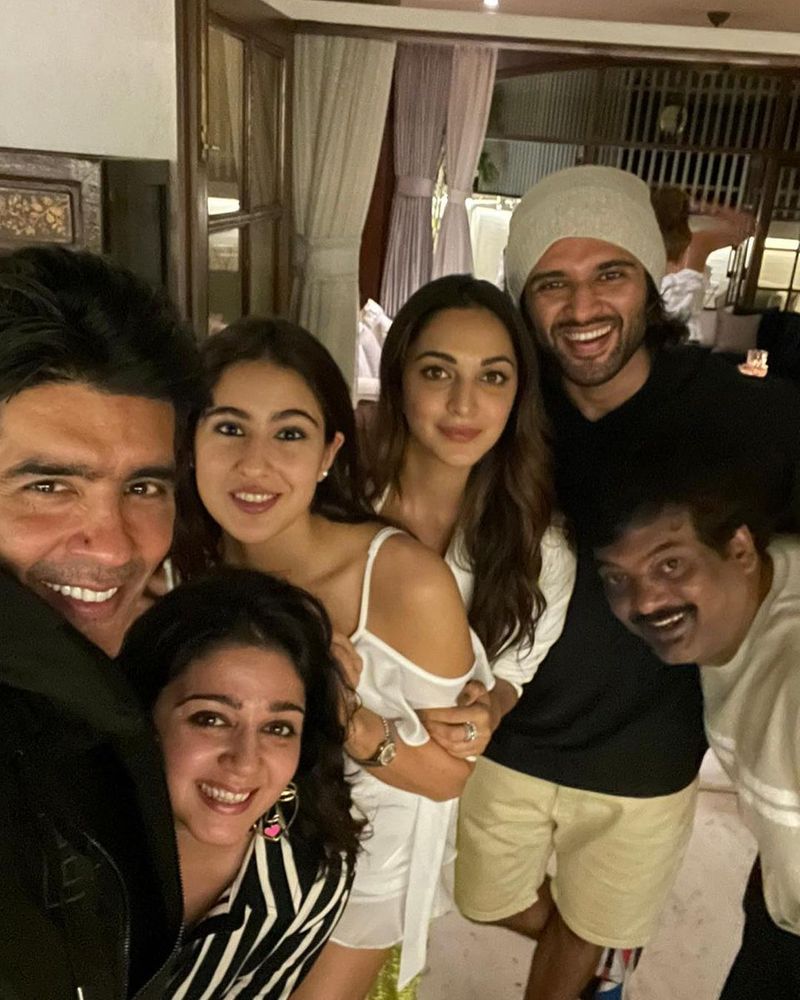 ఇదిలా ఉంటే ఇందులో సారా అలీఖాన్ కూడా ఉండటం విశేషం. గతంలో జరిగిన పార్టీలోనూ సారా అలీ ఖాన్ పాల్గొన్నారు. దీంతో సమ్థింగ్ ఇంట్రెస్టింగ్గా మారింది.