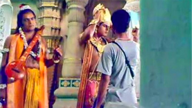 लॉकडाउन के दौरान दूरदर्शन पर 80-90 के दशक के सुपरहिट शोज दोबारा प्रसारित किए गए। इस दौरान रामायण के अलावा महाभारत, चाणक्य, देख भाई देख, ऑफिस ऑफिस, श्रीमान श्रीमती, ब्योमकेश बक्शी और शक्तिमान जैसे शो दर्शकों को दिखाए गए थे। 