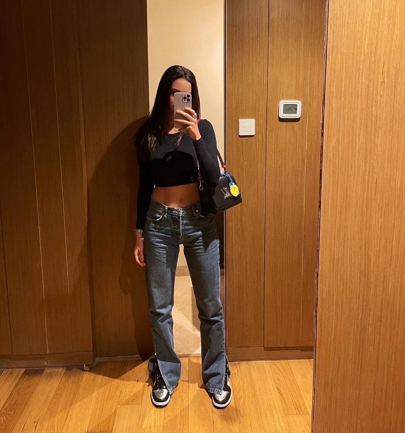 As for her gorgeous beauty, Natasa had shared a mirror selfie, where she flaunts her killer abs.