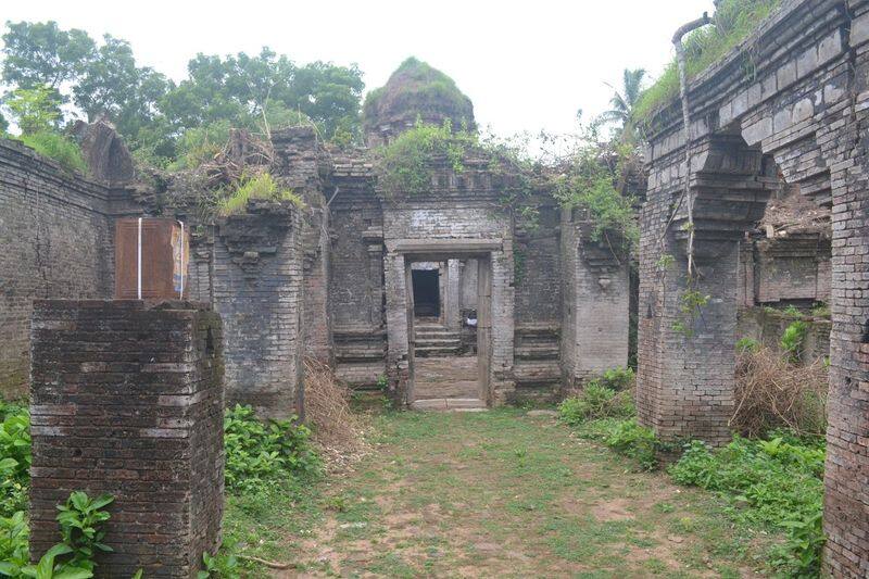 sadhguru has tweeted the video of endangered hindu temples in tamil nadu