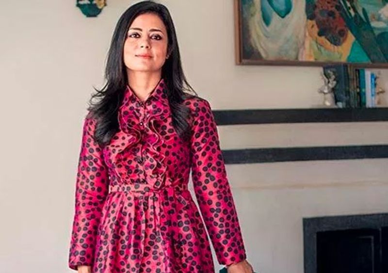 महुआ मोइत्रा पश्चिम बंगाल के कृष्णानगर से 17 वीं लोकसभा में सांसद हैं। उनका जन्म 12 अक्टूबर 1974 को असम के कछार जिले के लबैक में हुआ। उन्होंने कोलकाता में स्कूलिंग की।
