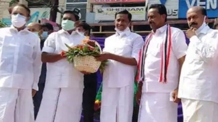 dmk karur chinnasamy joins admk ahead of tamil nadu assembly election dmk karur chinnasamy joins admk ahead of tamil nadu assembly election