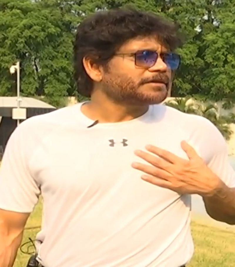 చిత్ర పరిశ్రమలో వారసుల ఎదుగుదల కోసం బయటివారిని తొక్కేస్తున్నారని, వారి ఆఫర్స్ లాగేసుకొని మానసికంగా కృంగిపోయేలా చేస్తున్నారని పెద్ద ఎత్తున విమర్శలు వెల్లువెత్తాయి. నెటిజన్స్ దెబ్బకు తట్టుకోలేక నెలల పాటు కొందరు స్టార్స్ సోషల్ మీడియాకు దూరంగా ఉండి పోయారు.