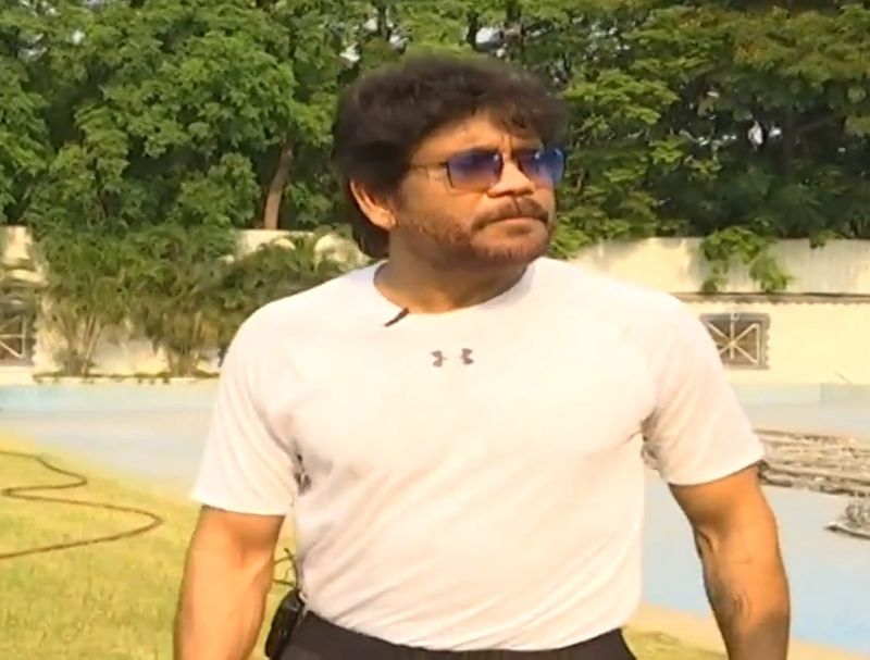 అయితే చిన్నప్పటి నుండీ సినిమాతో నాకు అనుబంధం ఉంది. సినిమా కుటుంబం మాది, దీనితో నేను హీరో అవుతానని పట్టుబట్టాను. అలా నాన్నసినిమాలలోకి తీసుకువచ్చారు.