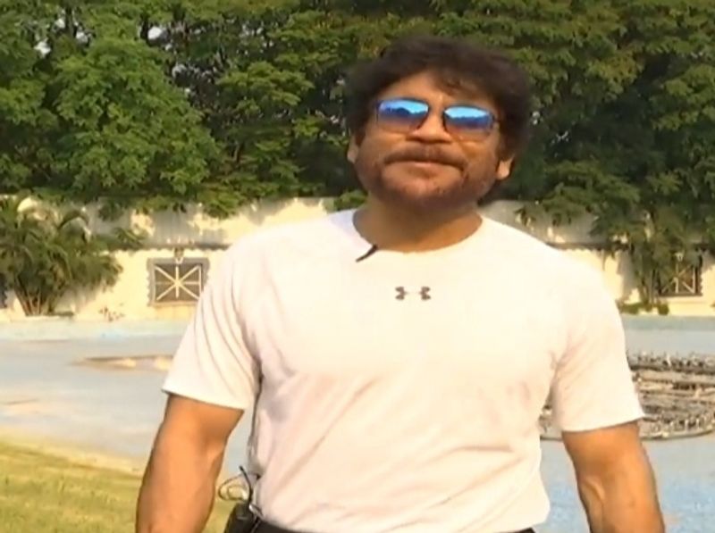 నాగార్జున లేటెస్ట్ మూవీ వైల్డ్ డాగ్. నాగ్ ఎన్ ఐ ఏ ఏజెంట్ గా నటించగా.. ఏప్రిల్ 2న విడుదల కానుంది. దీనితో సినిమా ప్రమోషన్స్ లో పాల్గొంటున్నారు నాగార్జున.
