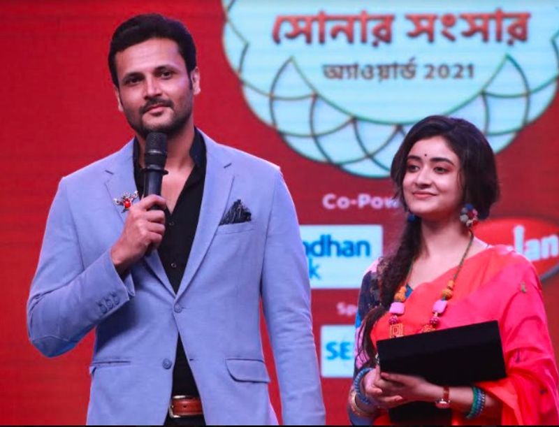 <p>থাকছে মিকা সিং-এর গান। এদিন আসর জমিয়ে তুলবেন তিনি গানে গানে। </p>