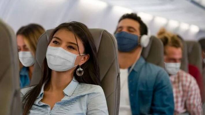 DGCA asks airlines to strictly enforce COVID-19 protocol amid rise in cases vva DGCA asks airlines to strictly enforce COVID-19 protocol amid rise in cases vva