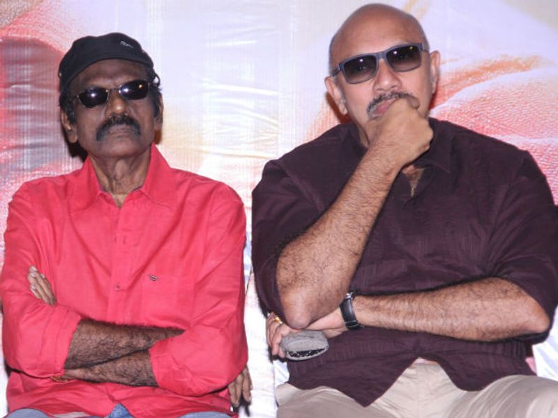 கவுண்டமணி மற்றும் சத்யராஜ் ஆகிய இருவரும் ஒரே ஊரை சேர்ந்தவர்கள் என்பதால் திரைப்படத்திலும் இவர்கள் இருவரும் இணைந்து நடிக்கும்போது ஒரு நகைச்சுவை கெமிஸ்ட்ரி இருக்கும். இருவருக்குமே நக்கல் ஜாஸ்தி என்பதால் இவர்களுடன் நடிப்பவர்களின்பாடு ஒரே திண்டாட்டம் தான். இவர்கள் காம்பினேஷனில் வந்த படங்கள் அப்போதைக்கு சூப்பர் ஹிட் வெற்றி பெற்றுள்ளது. இவர்கள் நடிக்கும் படத்திற்காகவே தனி ரசிகர்கள் கூட்டம் இருந்தது குறிப்பிடத்தக்கது.