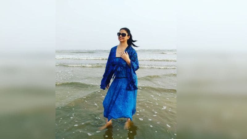 पति से अलग होने के बाद हसीन अपने मॉडलिंग और फिल्मी करियर पर ध्यान दे रही हैं, तो वहीं शमी कलाई की चोट के चलते फिलहाल क्रिकेट के दूर है। हालांकि 9 अप्रैल से आईपीएल में पंजाब किंग्स की टीम में खेलते नजर आएंगे।
