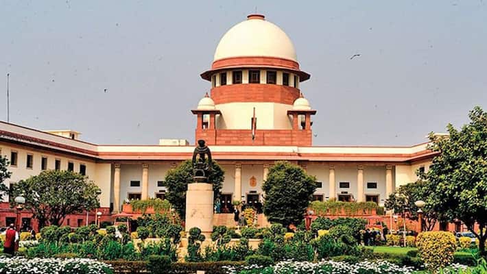 SC adjourns hearing in suo motu case on COVID-19 crisis to May 13 after technical glitches-dnm SC adjourns hearing in suo motu case on COVID-19 crisis to May 13 after technical glitches-dnm