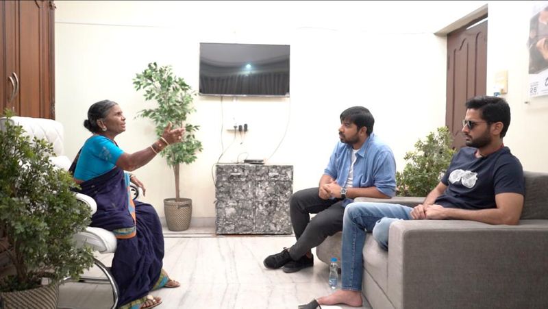 ఇక గంగవ్వ తన యూట్యూబ్ ఛానల్ లో వీడియోలు చేస్తూనే.. టీవీ కార్యక్రమాలలో కనిపిస్తున్నారు. వెండితెరపై కూడా ఆమెకు అవకాశాలు వస్తున్నాయని సమాచారం.