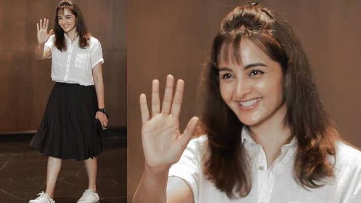 Manju warrier in new makeover look viral Manju warrier in new makeover look viral