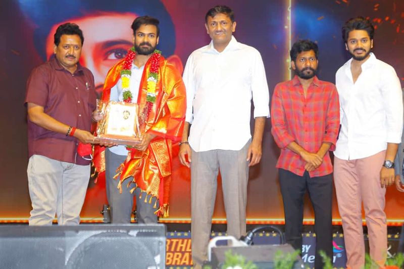 రామ్చరణ్ బర్త్ డే సెలబ్రేషన్స్.