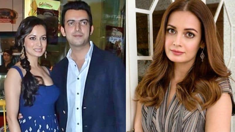 दीया मिर्जा ने कहा था- औरत और मर्द अक्सर ऐसे फैसले लेने से बचते हैं क्योंकि उन्हें डर लगता है, आपके अंदर यह हिम्मत होनी चाहिए कि यह वक्त भी बीत जाएगा। बता दें कि तलाक के बाद दीया ने अपनी एक फोटो शेयर करते हुए लिखा था- जिंदगी में कभी भी तूफानों के थमने का इंतजार मत करो, बारिश में जमकर झूमना सीखो।