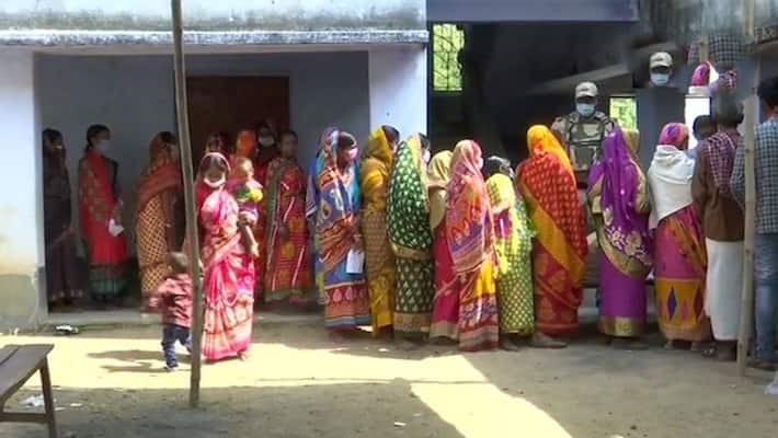 Gujarat Assembly Election 2022 male and female voters rise in gujarat vidhansabha chunav apa Gujarat Assembly Election 2022 male and female voters rise in gujarat vidhansabha chunav apa