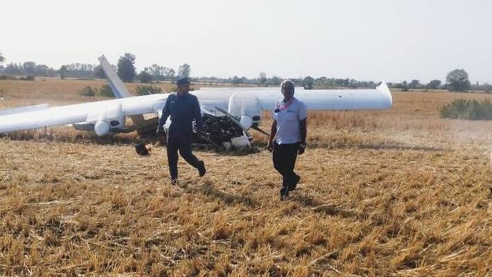 Plan Crash in Madhya pradesh Bhopal gandhi nagar area news updates KPY Plan Crash in Madhya pradesh Bhopal gandhi nagar area news updates KPY