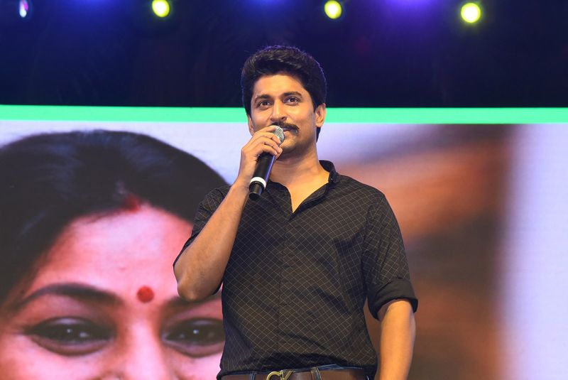 నాని ప్రస్తుతం 12కోట్లు తీసుకుంటున్నట్టు సమాచారం.
