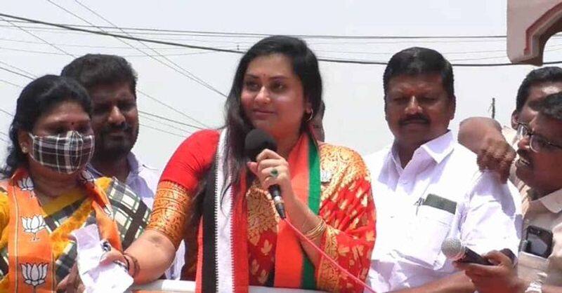 Actress Namitha condemns criticism of Annamalai for Karnataka election defeat